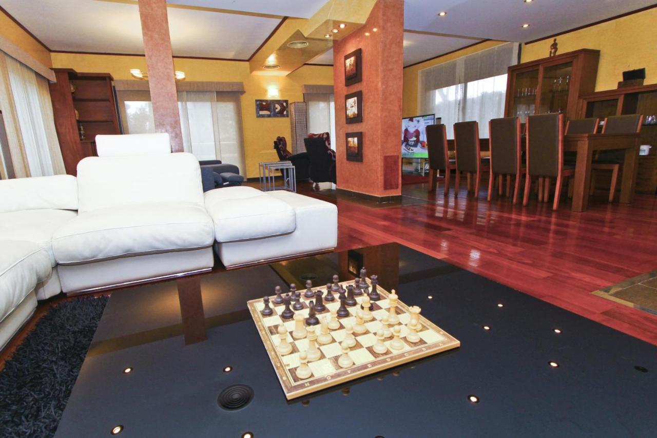 New Play Lake Villa Salou Zewnętrze zdjęcie